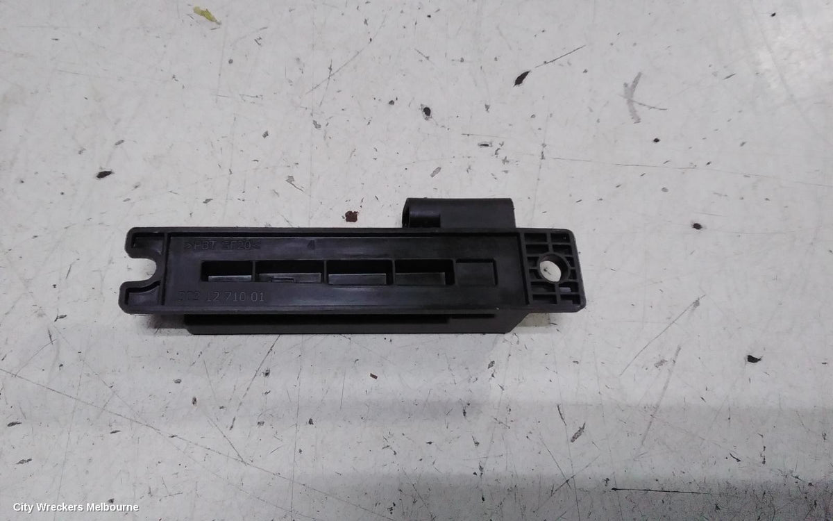 LAND ROVER RANGEROVER EVOQUE, L538, 11/2011 - 01/2019, AH42-15K603-AA  KEYLESS ENTRY ANTENNA/RECEIVER MODULE : 144276 - Image 2