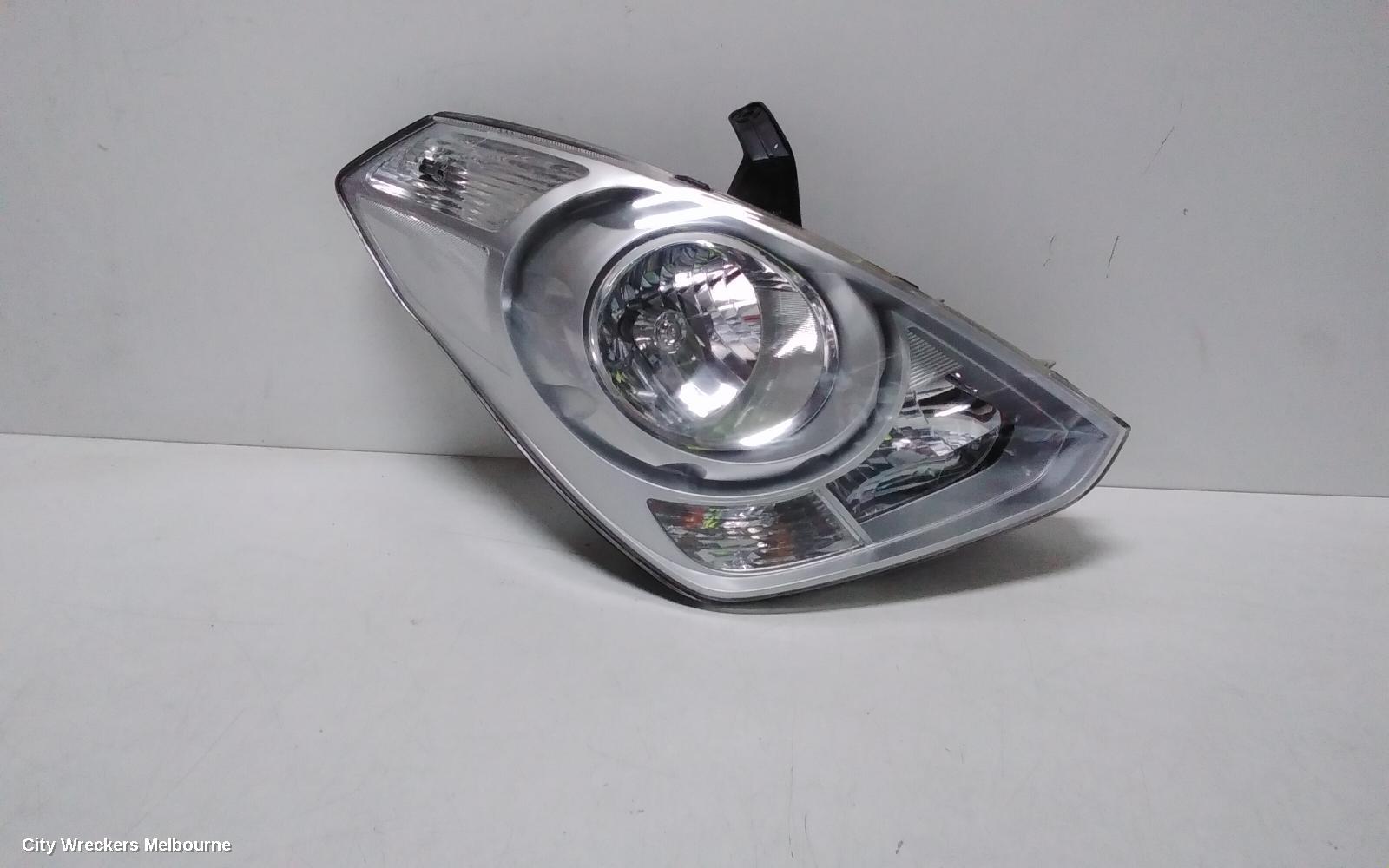 HYUNDAI ILOAD/IMAX RIGHT HEADLAMP, TQ, ILOAD/IMAX, HALOGEN TYPE, 11/2007 - 02/2018 - Image 1