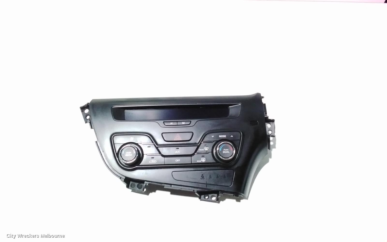 KIA OPTIMA HEATER/AC CONTROLS, TF, CLIMATE CONTROL TYPE, P/N 972502T080CA, 01/2011 - 10/2015 - Image 2