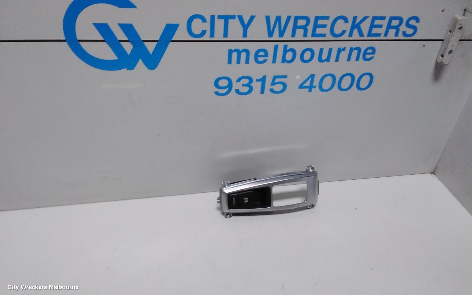BMW X5, E70, 12/2006 - 08/2013, HAND BREAK SWITCH: 67102 - Image 1