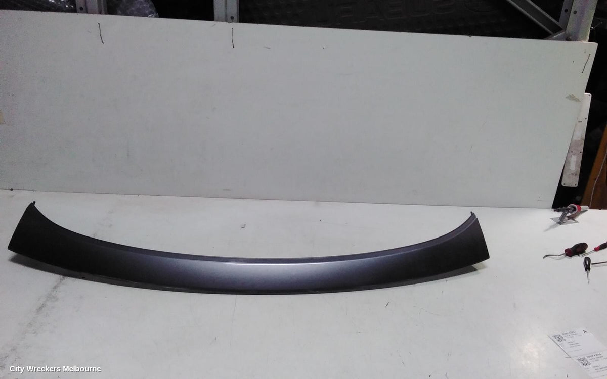 CHERY OMODA 5 REAR GARNISH, T34/T19C, TAILGATE LAMP (CENTRE), W/ LED TYPE, OMODA BADGE, 12/2022 ONWARDS - Image 1