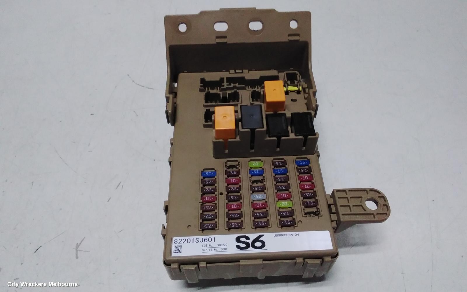 SUBARU FORESTER FUSE BOX, UNDER DASH, PETROL, SK, 08/2018 ONWARDS - Image 2