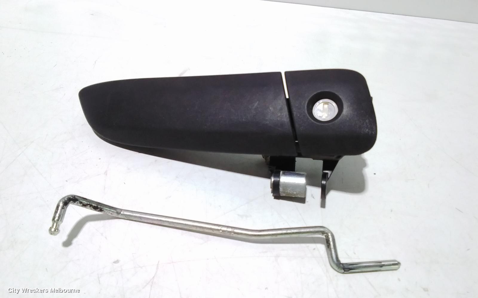 TOYOTA HIACE DOOR HANDLE, OUTER, RH FRONT, TRH/KDH, 03/2005 - 04/2019 - Image 2
