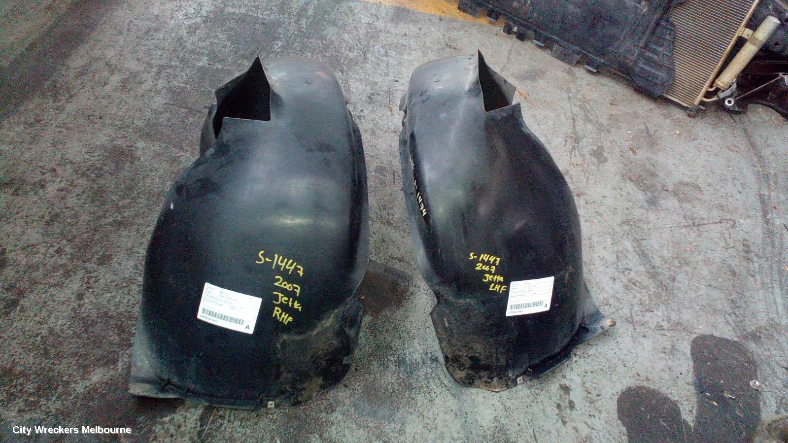 VOLKSWAGEN JETTA LEFT GUARD LINER, 1KM, FRONT SECTION, 02/2006 - 07/2011 - Image 3