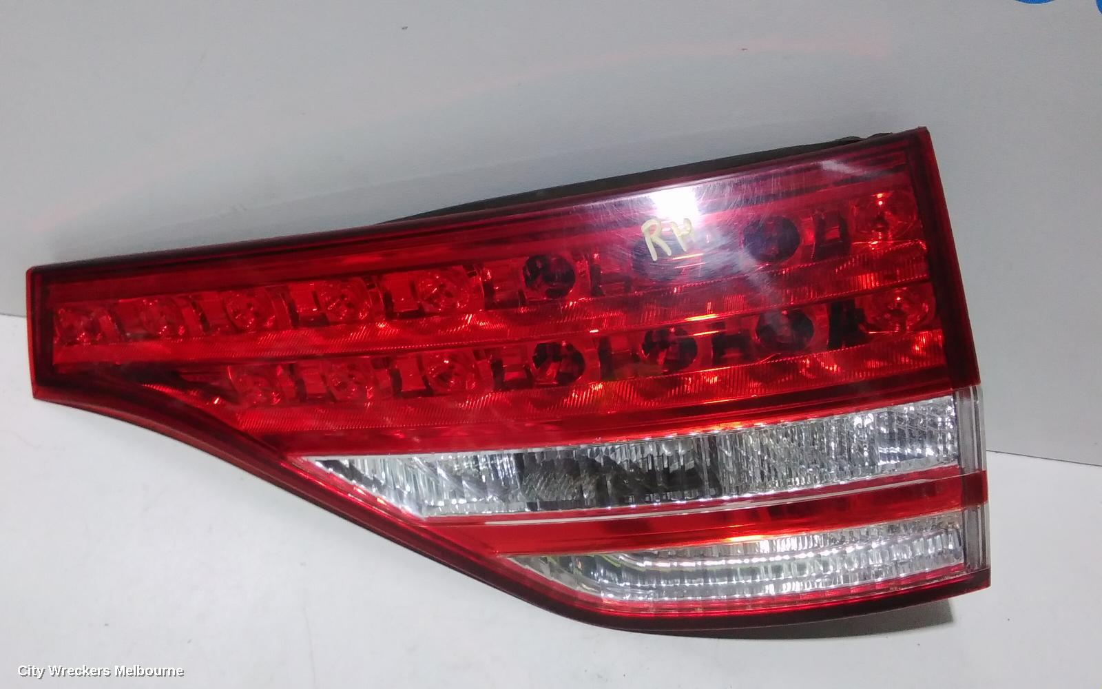 TOYOTA TARAGO REAR GARNISH, TAILGATE LAMP (RH SIDE), ACR50R, 03/2006 - 12/2008 - Image 2