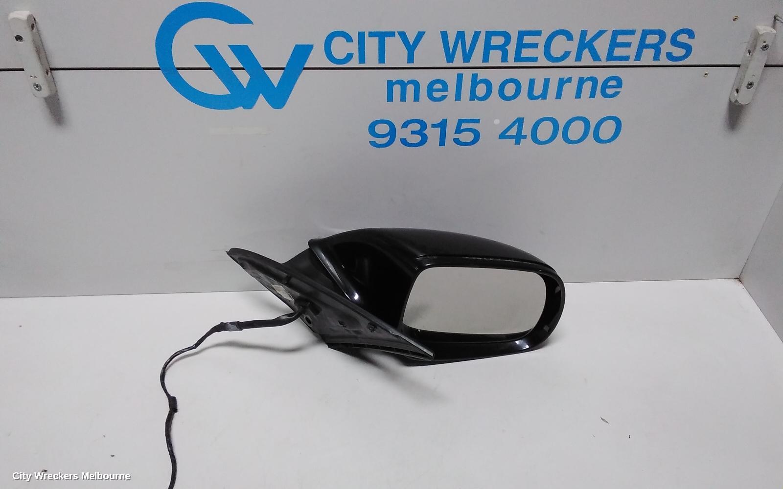 AUDI Q7 RIGHT DOOR MIRROR, 4L, MANUAL FOLD, NON INDICATOR, NON MEMORY & NO LANE CHANGE ASSIST TYPE, 09/2006 - 09/2009 - Image 1