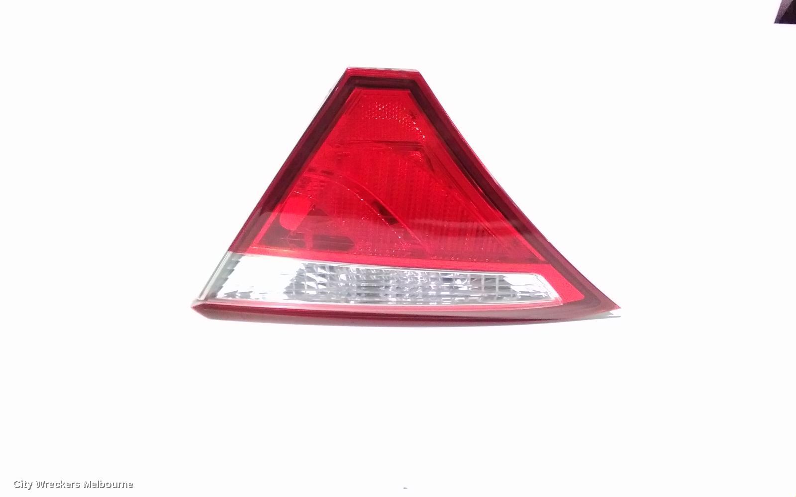 TOYOTA CAMRY REAR GARNISH, BOOTLID LAMP (RH SIDE), ASV50, 04/2015 - 10/2017 - Image 2