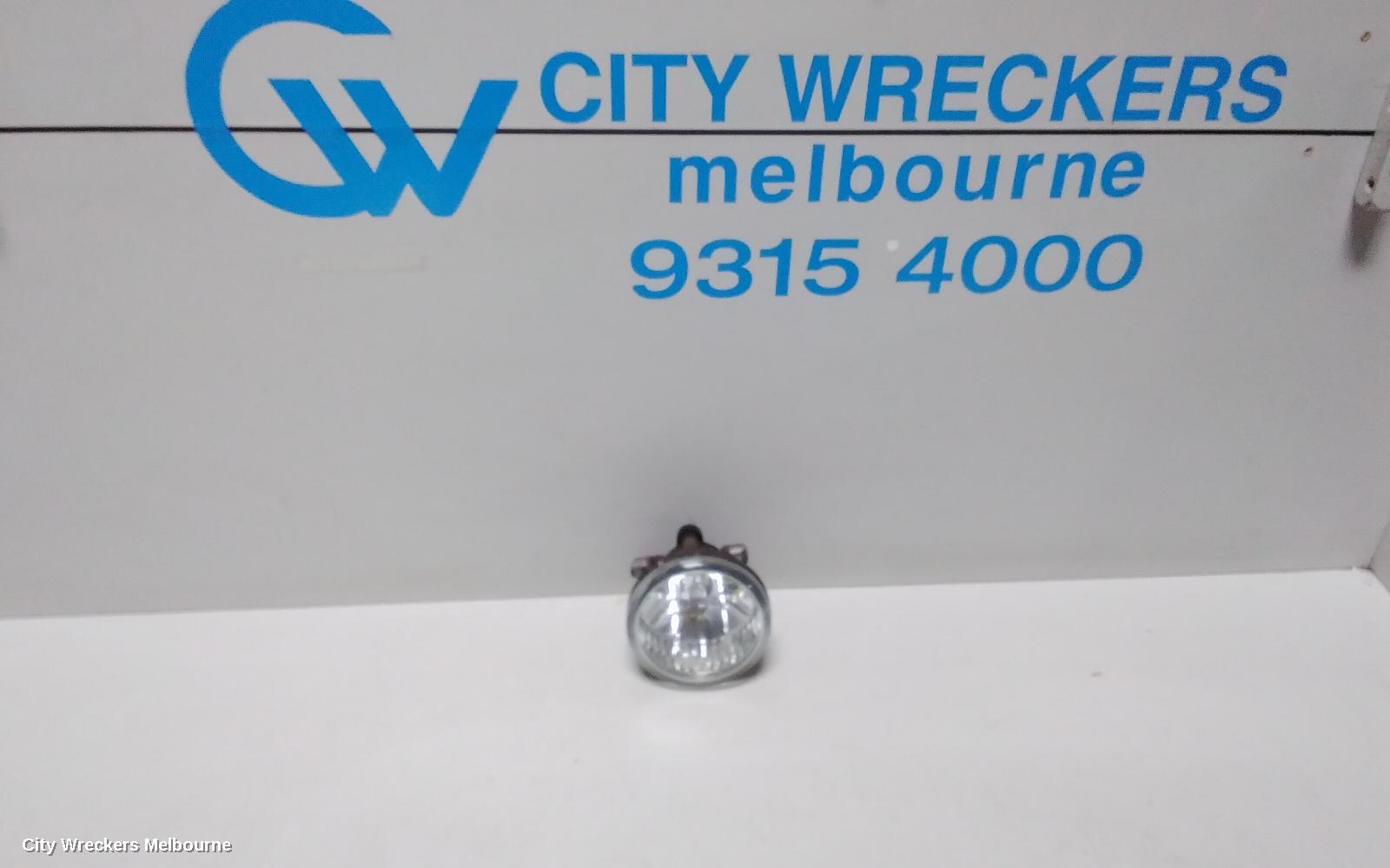 TOYOTA KLUGER RIGHT INDICATOR/FOG/SIDE, BUMPER FOGLAMP, MCU28R, 01/2001 - 04/2007 - Image 1