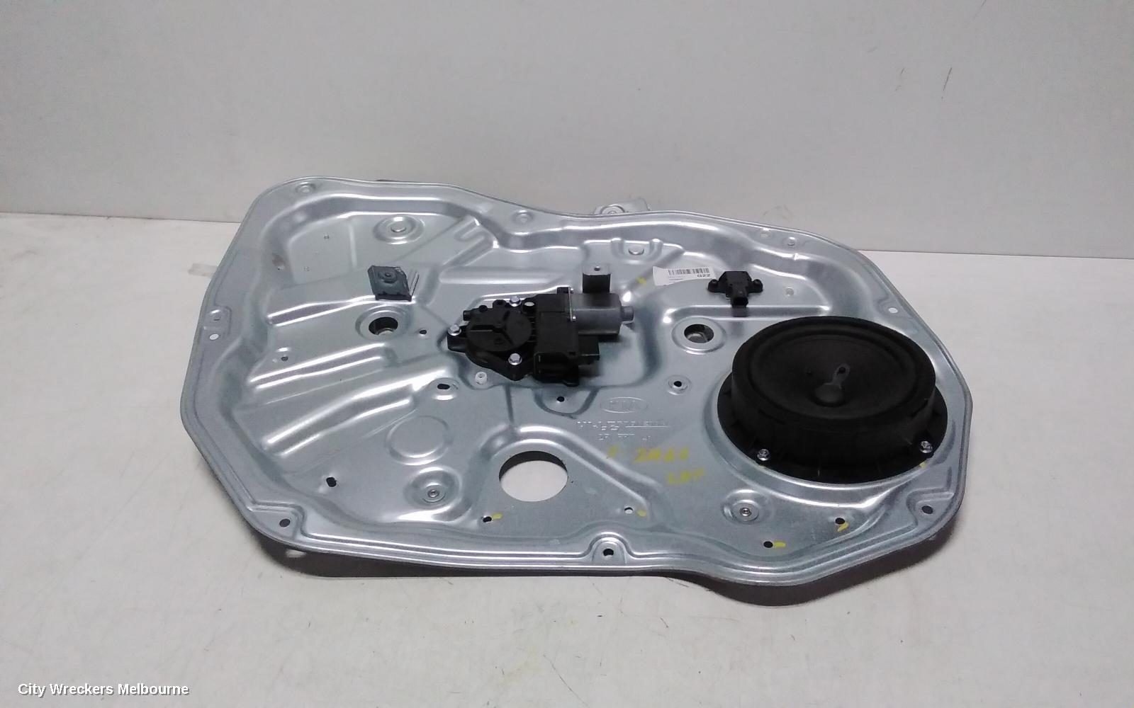 KIA SORENTO LEFT FRONT WINDOW REG/MOTOR, XM, WINDOW MOTOR AND REGULATOR, 10/2012 - 12/2014 - Image 1