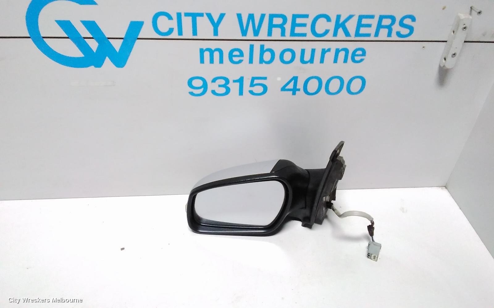 FORD FOCUS LEFT DOOR MIRROR, LS, POWER, 5 WIRE TYPE, 01/2005 - 07/2007 - Image 1