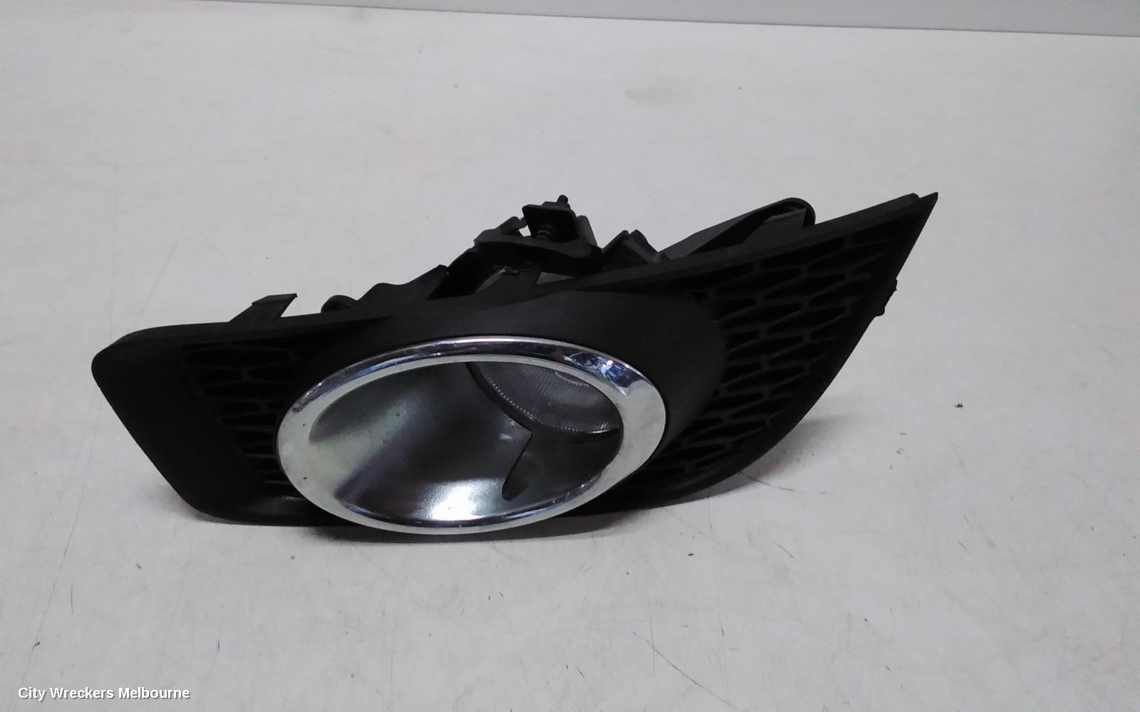 HOLDEN CRUZE RIGHT INDICATOR/FOG/SIDE, BUMPER FOGLAMP, JG-JH, 03/2009 - 12/2014 - Image 2
