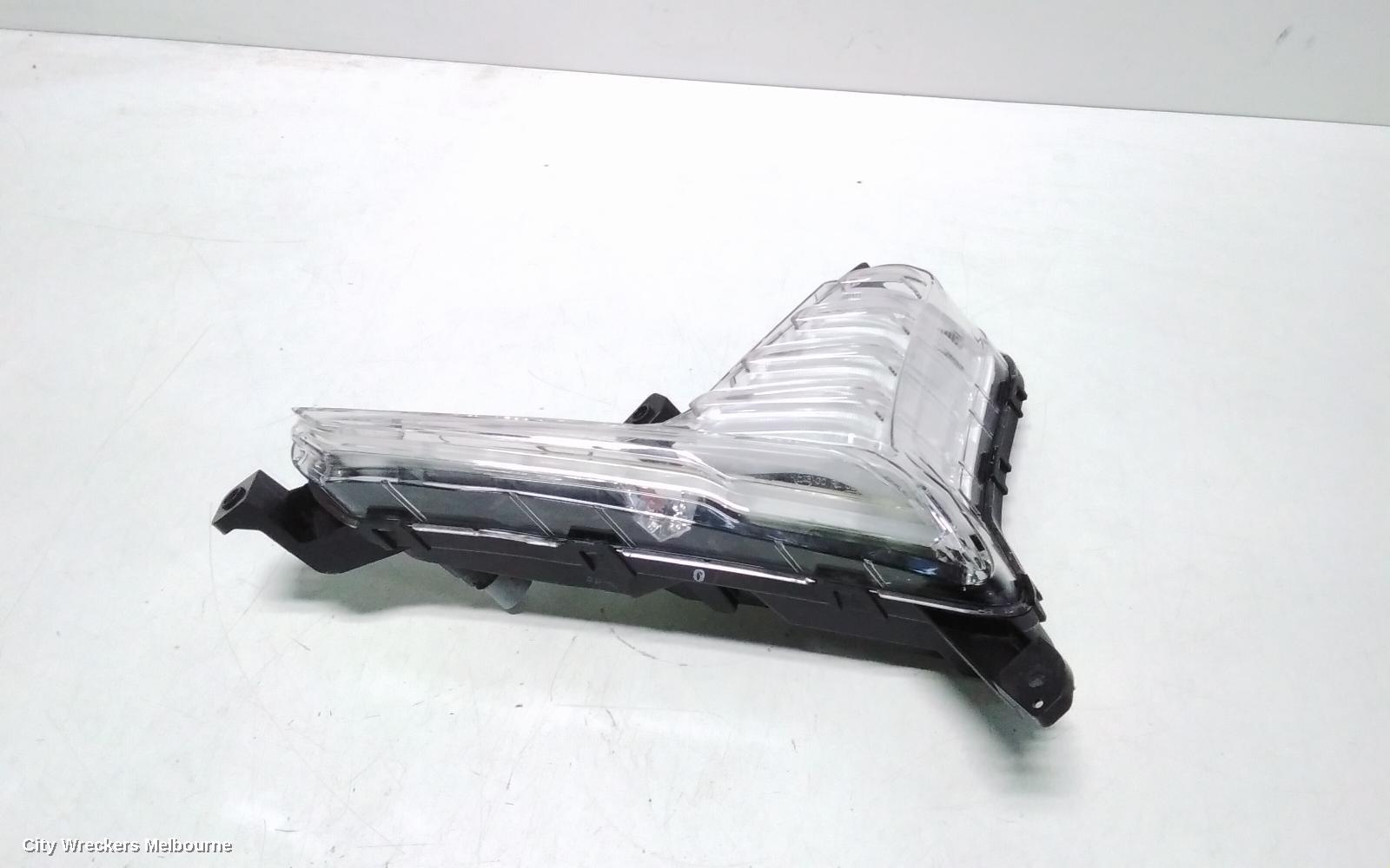 HYUNDAI SONATA LEFT INDICATOR/FOG/SIDE, DAYTIME RUNNING LAMP, LF, ACTIVE, 08/2017 - 01/2020 - Image 1