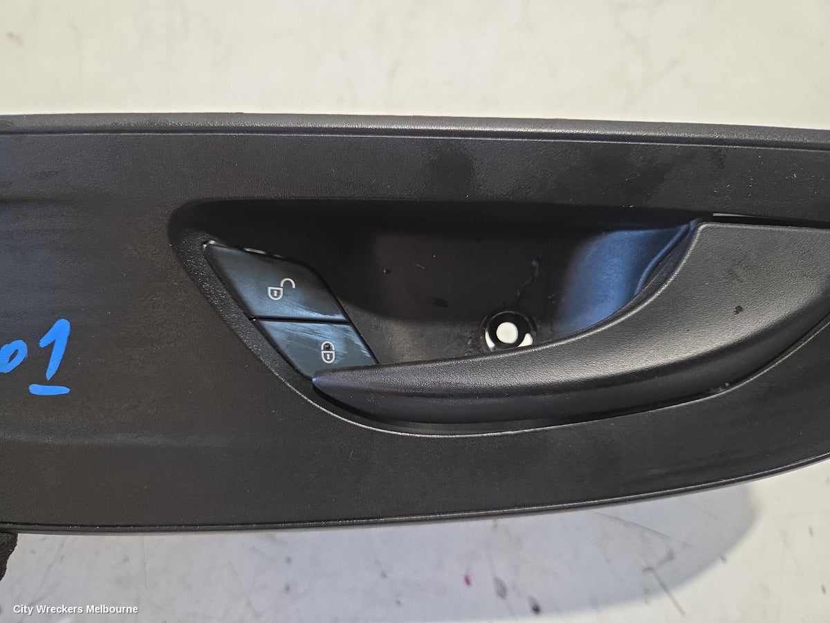 MERCEDES SPRINTER DOOR HANDLE, VS30, RH FRONT, INNER, VAN/CAB CHASSIS, 05/2018 ONWARDS - Image 2