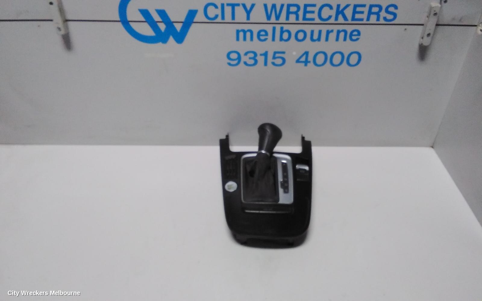 AUDI A5 GEAR STICK/SHIFTER, 8T 10/2007 - 12/2011 - Image 1