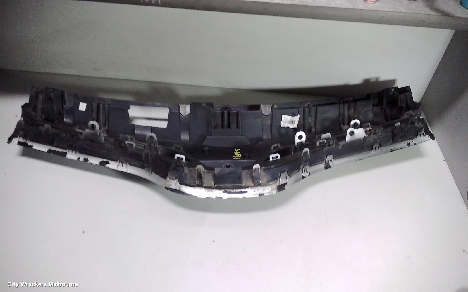 RENAULT KANGOO GRILLE, RADIATOR GRILLE, X61, 09/2013 ONWARDS - Image 3