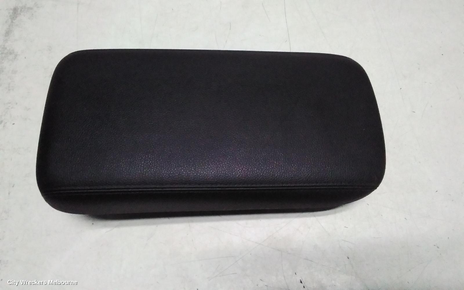 MITSUBISHI OUTLANDER CONSOLE, CONSOLE LID ONLY, ZJ-ZK, 10/2012 - 06/2017 - Image 1