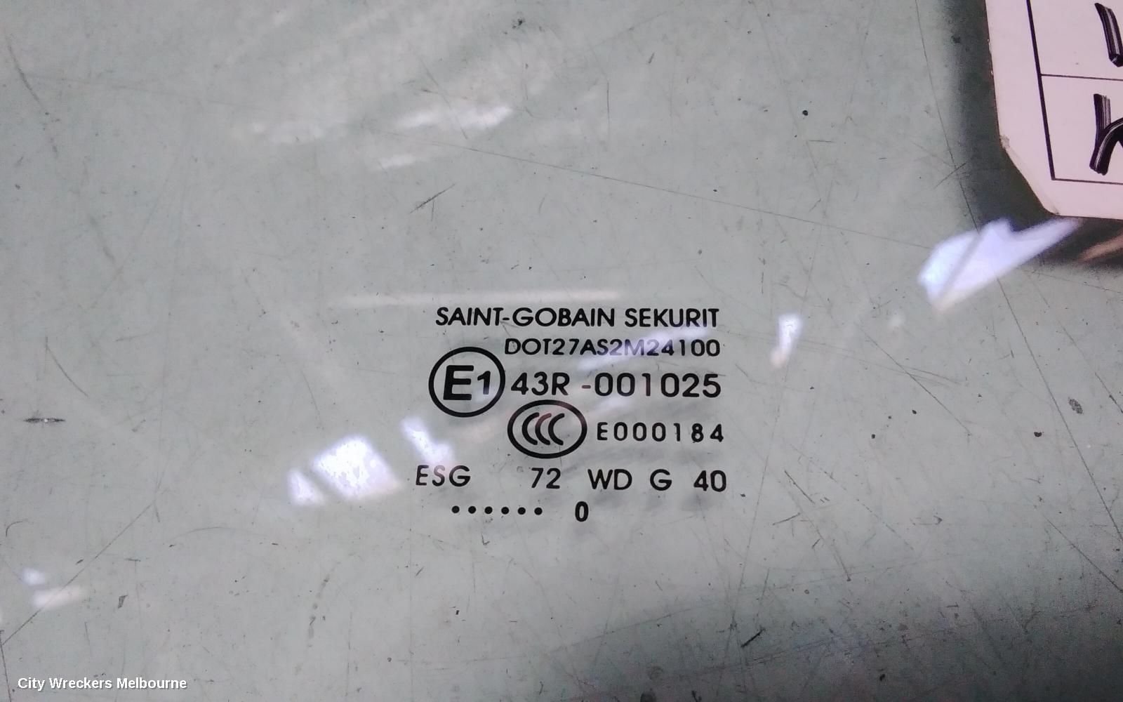 MERCEDES SPRINTER RIGHT FRONT WINDOW REG/MOTOR, NCV3, POWER, 10/2006 - 04/2018 - Image 3