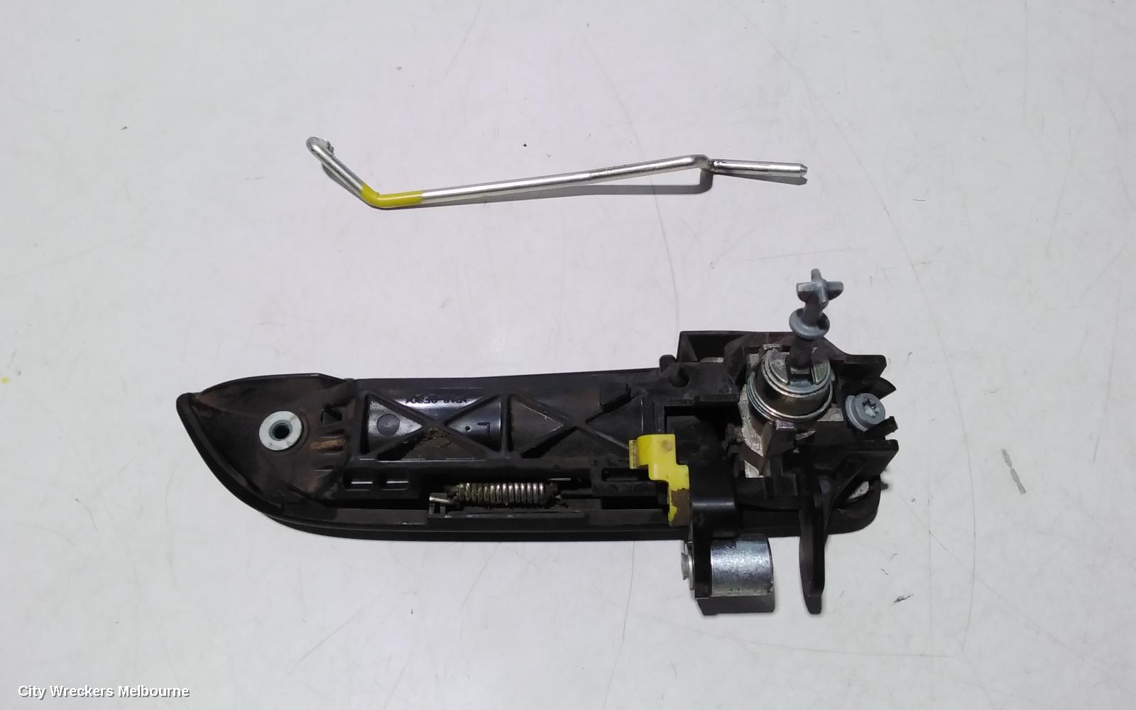 TOYOTA HIACE DOOR HANDLE, OUTER, LH FRONT, TRH/KDH, 03/2005 - 04/2019 - Image 3