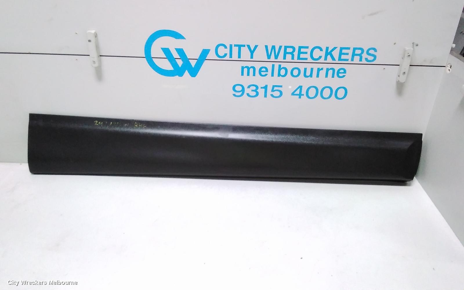 NISSAN QASHQAI DOOR MOULD, RHF DOOR MOULD: 65770, RH REAR, J11, 06/2014 - 07/2021 - Image 3