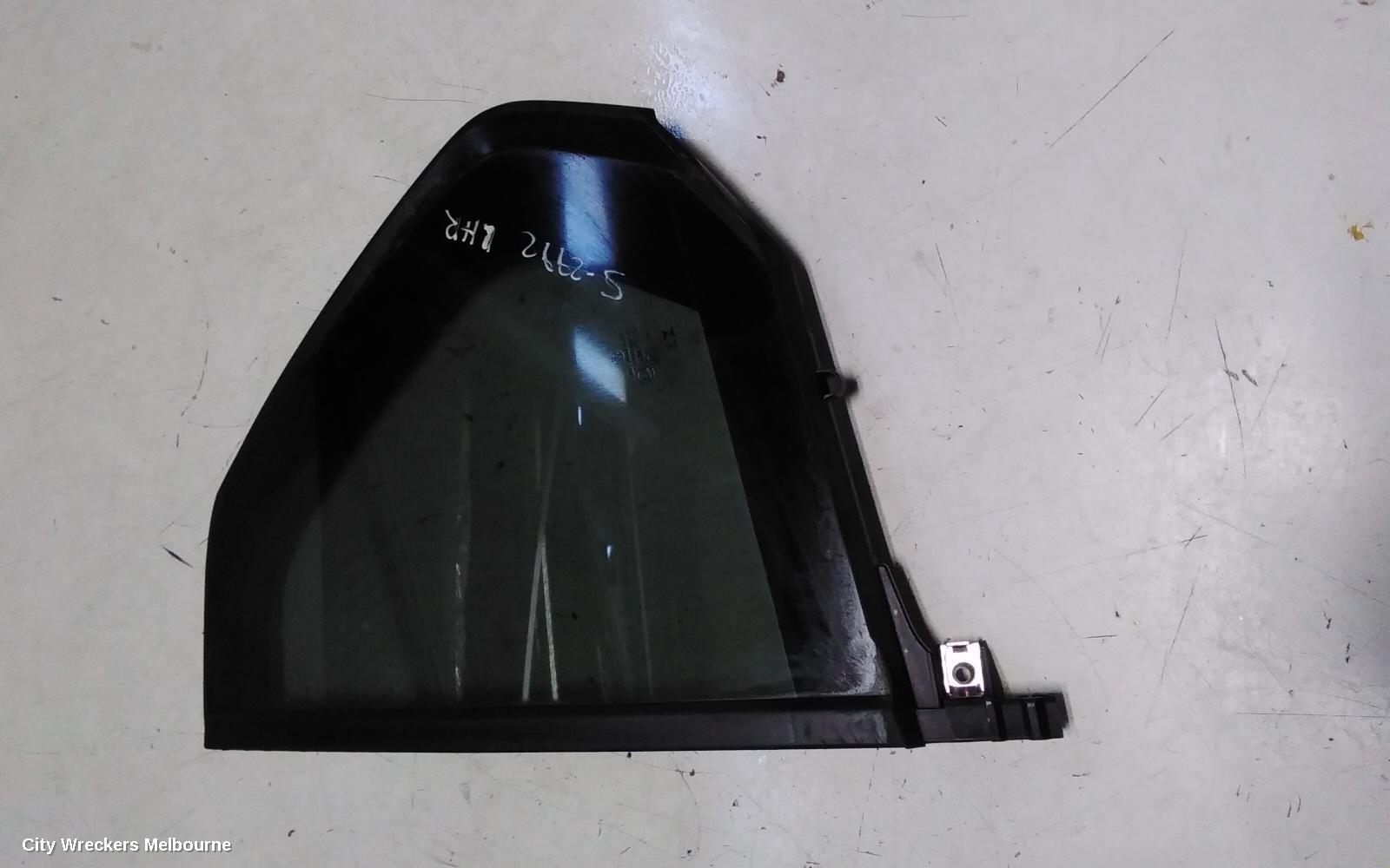 VOLKSWAGEN GOLF LEFT REAR 1/4 DOOR GLASS, GEN 8, 09/2020 ONWARDS - Image 3