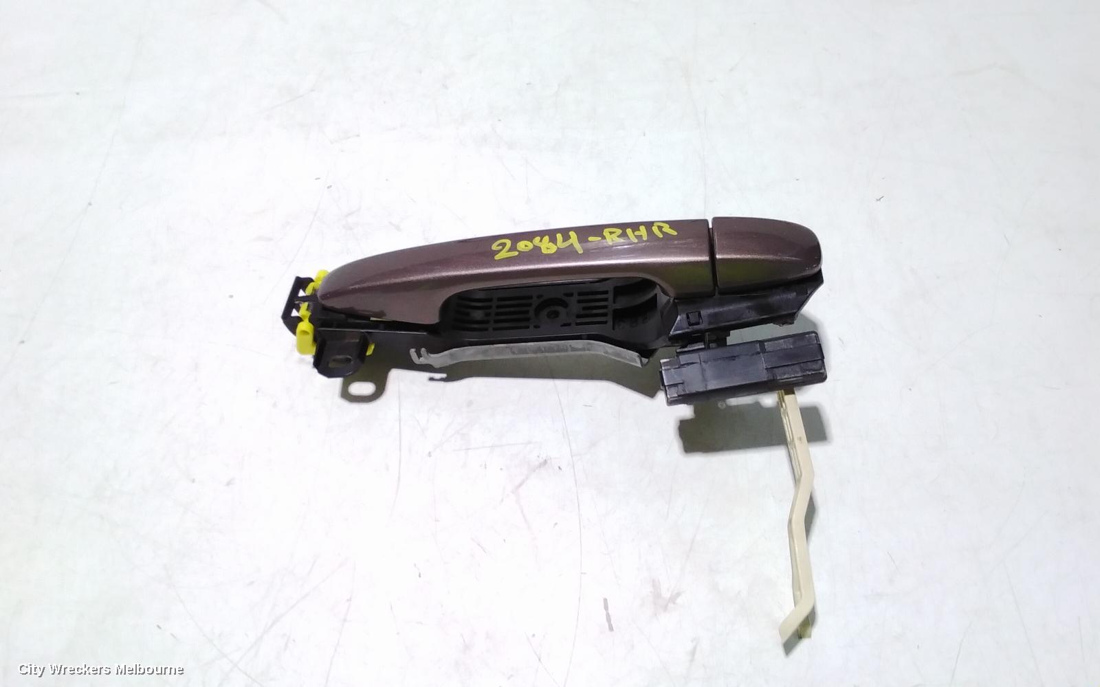 TOYOTA PRIUS DOOR HANDLE, ZVW40R, OUTER, LH/RH REAR, PRIUS V, 05/2012 - 03/2021 - Image 2