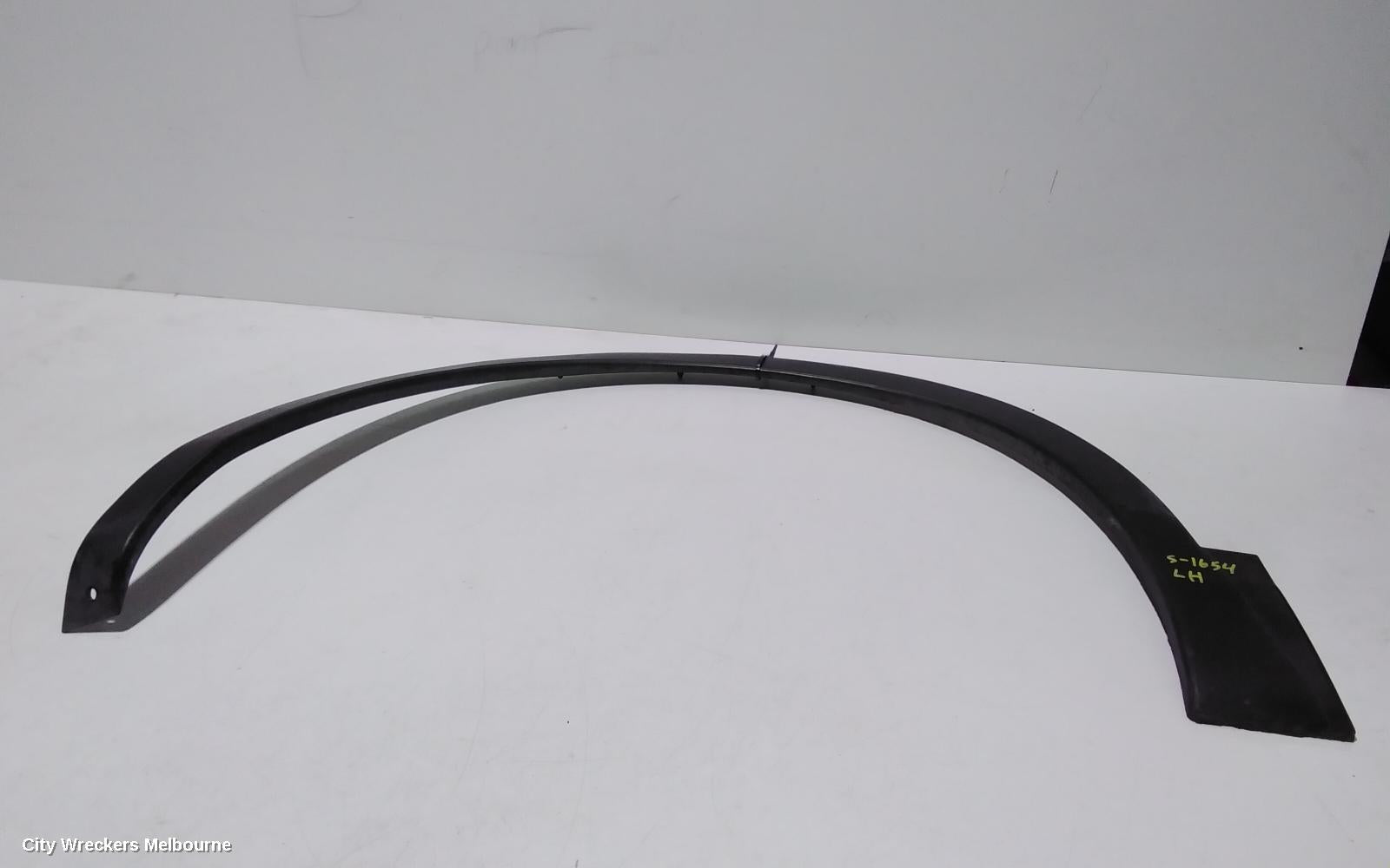 NISSAN DUALIS WHEEL ARCH FLARE, LH FRONT, J10, 10/2007 - 05/2014 - Image 1