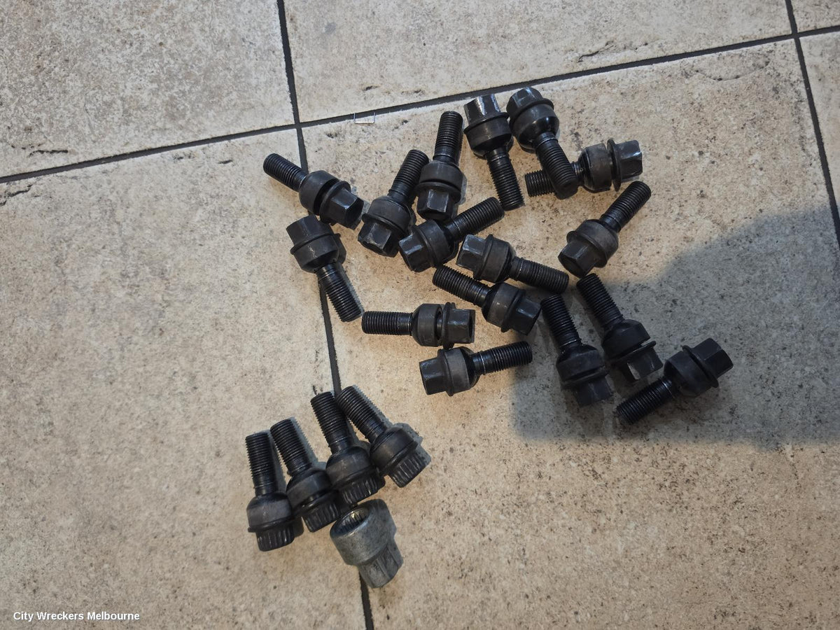 PORSCHE CAYENNE, 92A, 07/2010 - 04/2018, SET OF 20X WHEEL NUTS + SECURITY NUT ~ : 148573 - Image 1