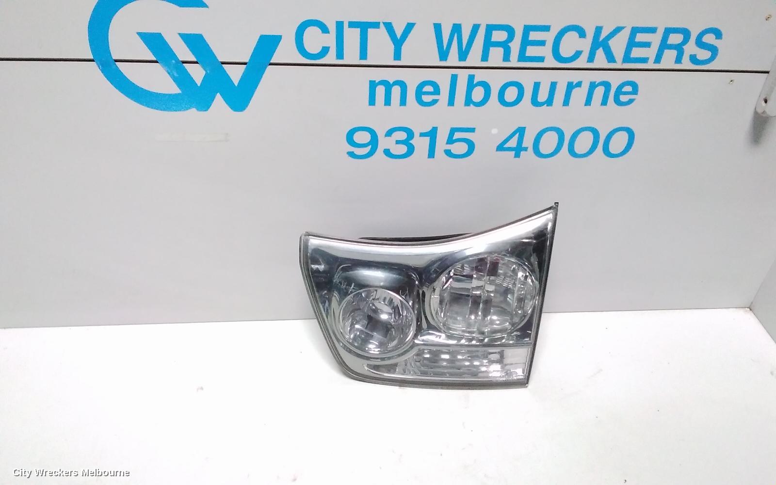 LEXUS RX SERIES REAR GARNISH, RX350, TAILGATE LAMP (RH SIDE), GSU3#, 03/2006 - 11/2008 - Image 1