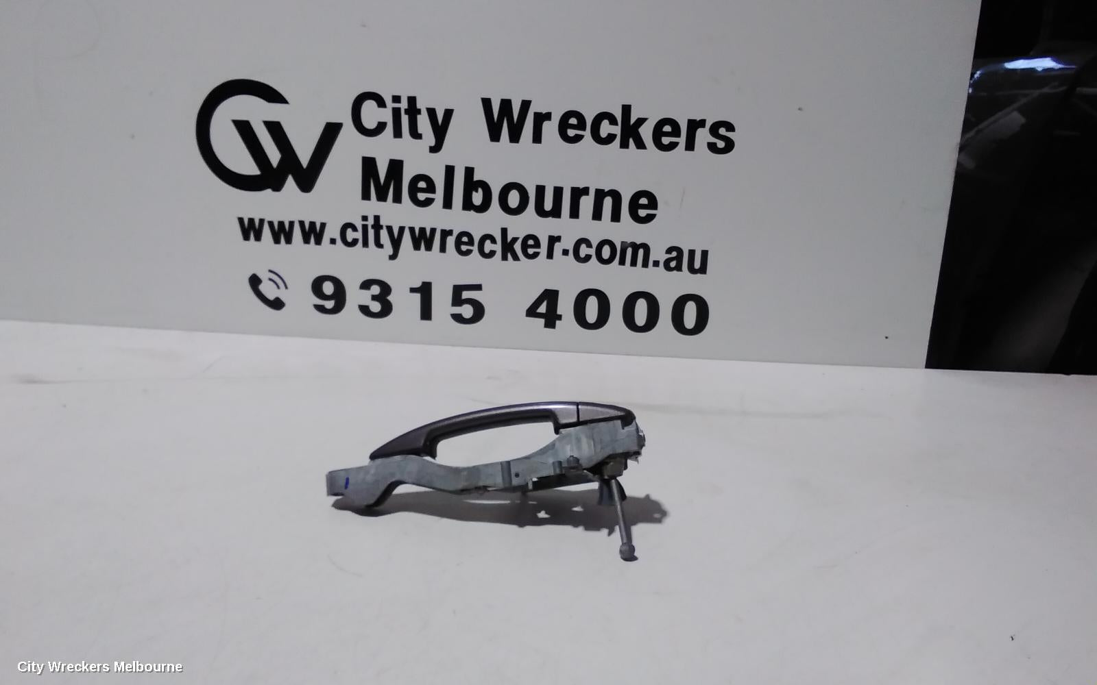 PEUGEOT 2008 DOOR HANDLE, OUTER, LH FRONT/REAR, A94, 10/2013 - 12/2018 - Image 1