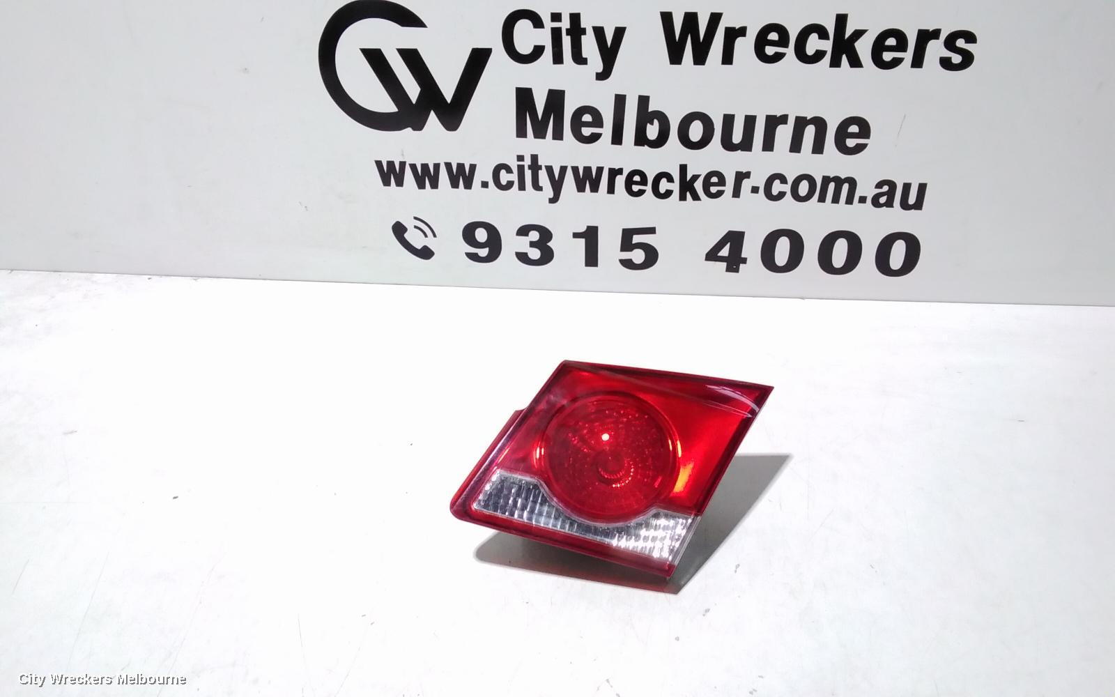HOLDEN CRUZE REAR GARNISH, BOOTLID LAMP (RH SIDE), SEDAN, JG-JH, 03/2009 - 01/2017 - Image 1