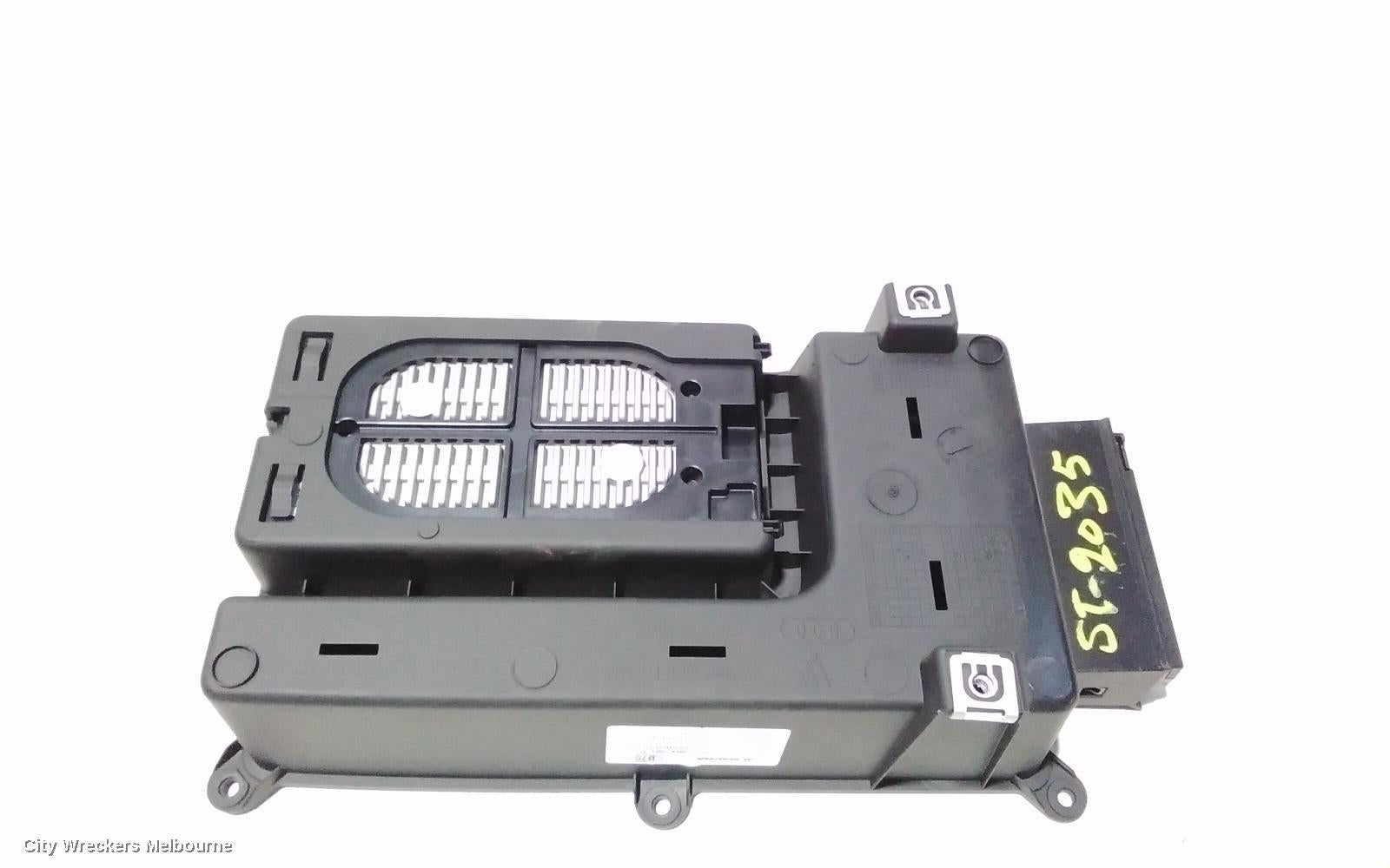 AUDI A4, B9 8W, 10/2015 - 01/2025, 8W0-864-981-B-6PS   STORAGE COMPARTMENT - AUDI : 93321 - Image 3