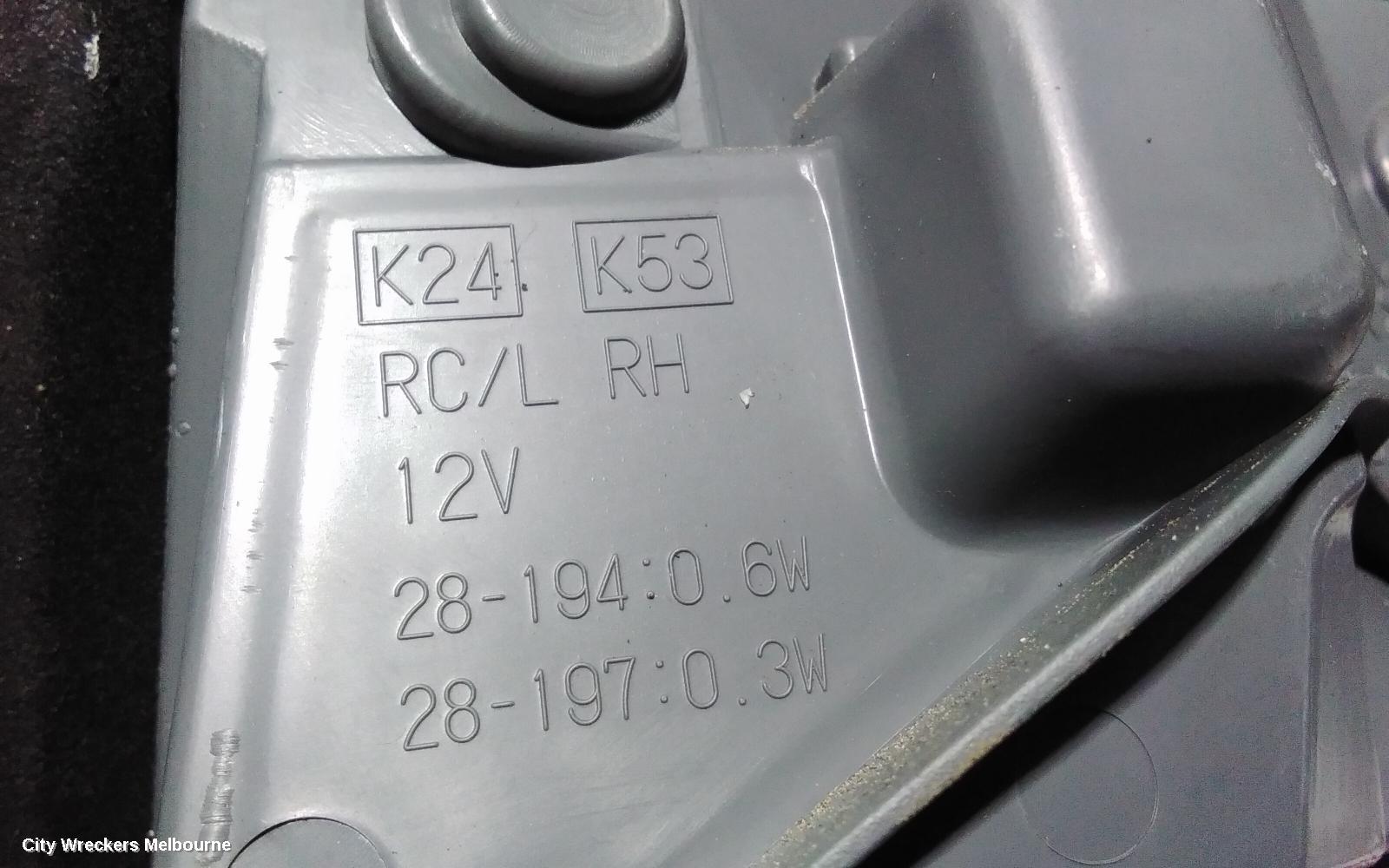 TOYOTA TARAGO REAR GARNISH, TAILGATE LAMP (RH SIDE), ACR50R, 03/2006 - 12/2008 - Image 3