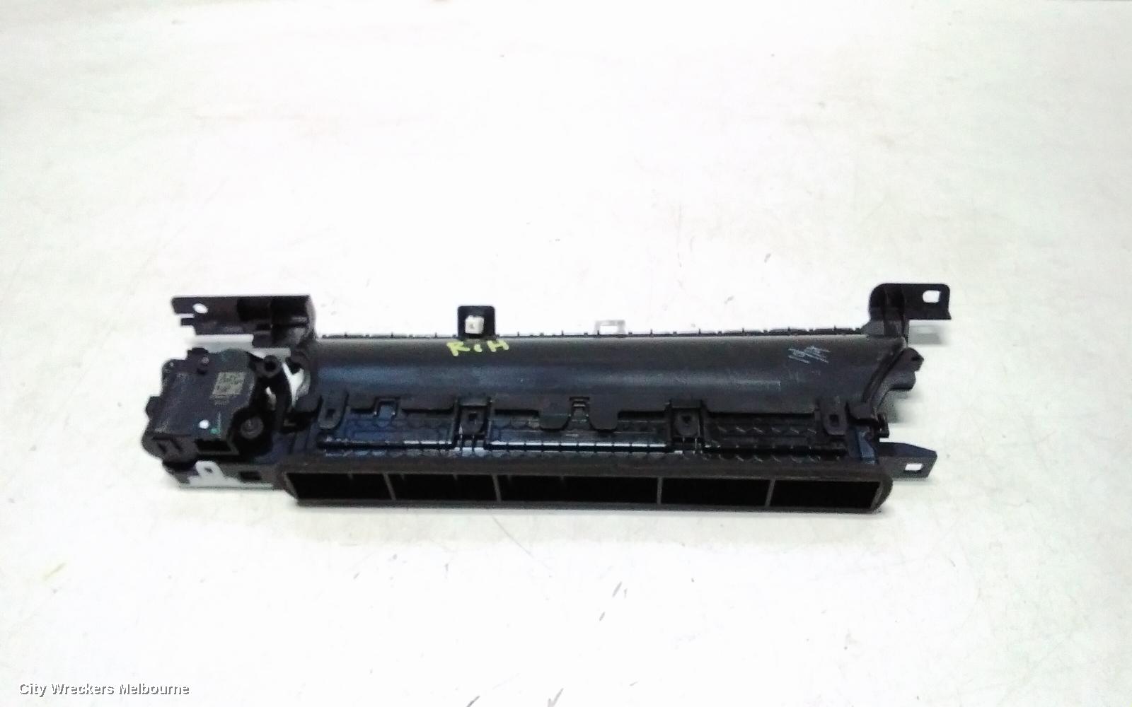 TESLA MODEL 3, 1ST GEN, 06/2019 ONWARDS, DASH AIRVENT -P-1807654-00-A: 121566 - Image 1