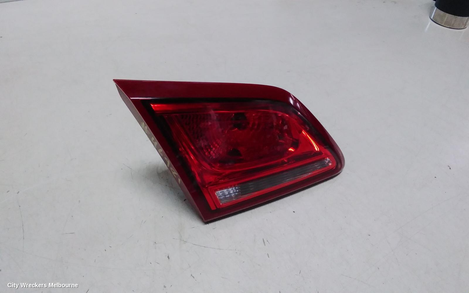 HOLDEN COMMODORE REAR GARNISH, BOOTLID LAMP (LH SIDE), VF, SEDAN, CLEAR TYPE, EVOKE/SV6/SS/INTERNATIONAL, 05/2013 - 12/2017 - Image 2