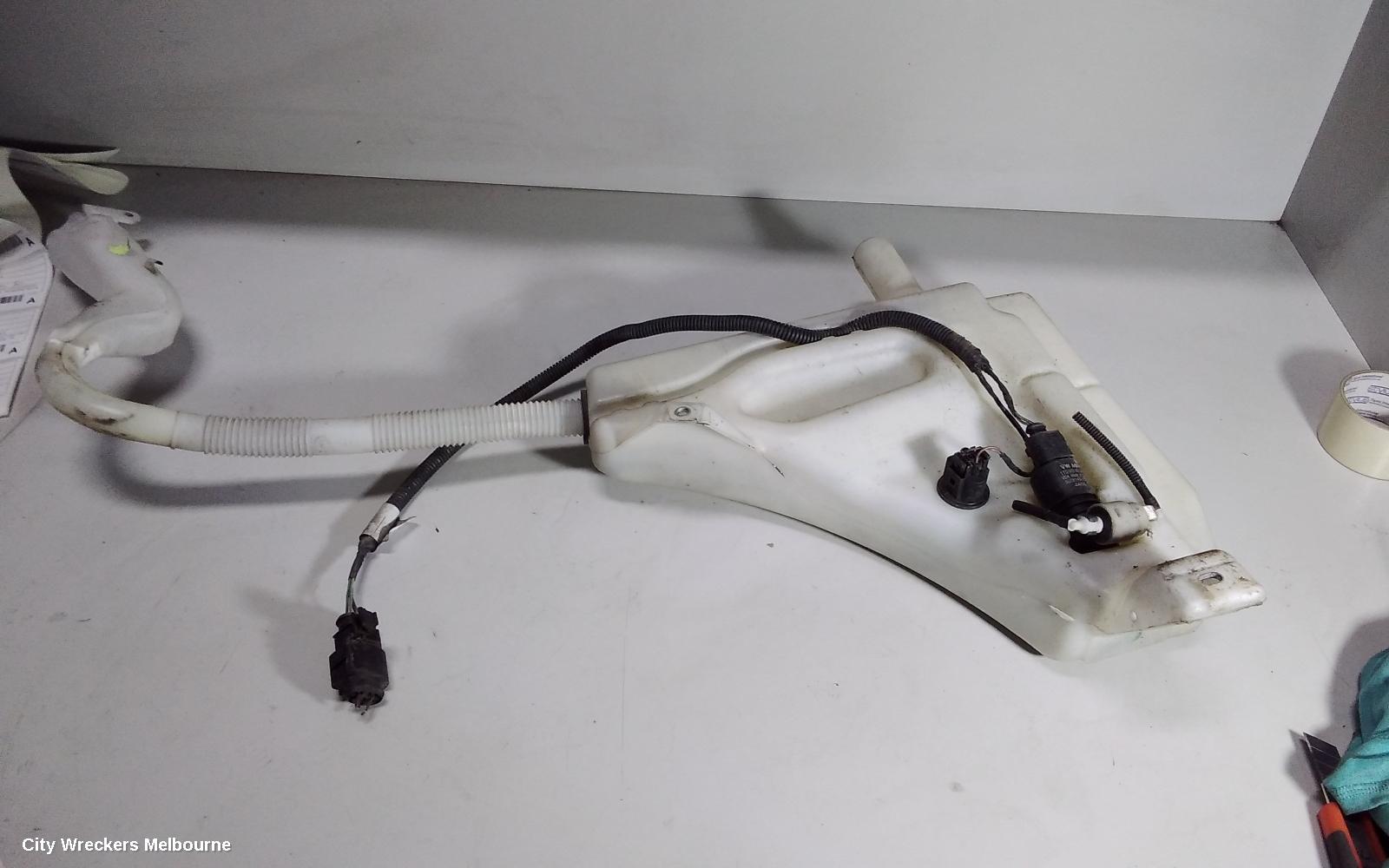 AUDI Q7 WASHER BOTTLE, 4L, W/ H/LAMP WASHER TYPE, 09/2006 - 08/2015 - Image 2