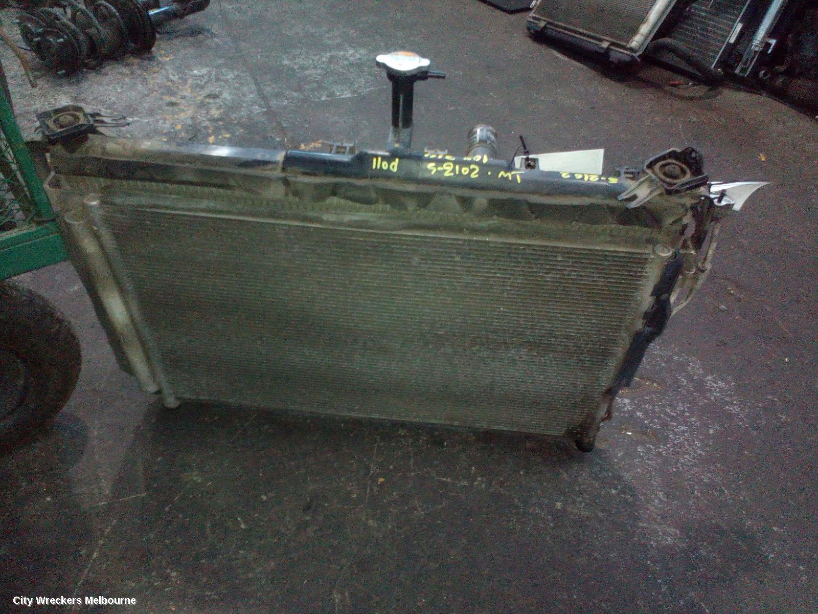 HYUNDAI ILOAD/IMAX RADIATOR, MANUAL, 2.4, PETROL, TQ, 11/2007 - 05/2018 - Image 1