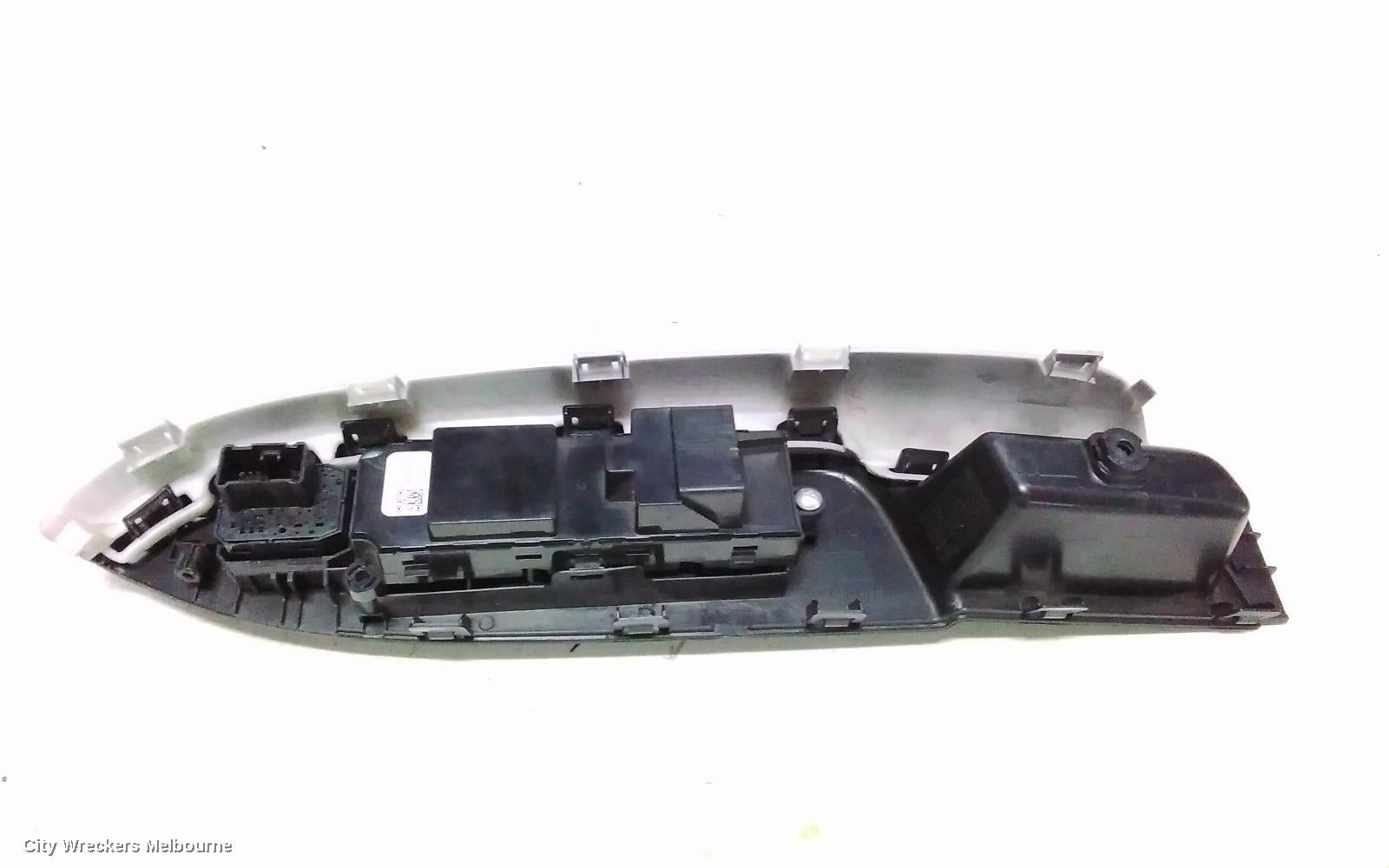 SUZUKI BALENO PWR DR WIND SWITCH, RH FRONT (MASTER SWITCH), EW, 04/2016 ONWARDS - Image 3