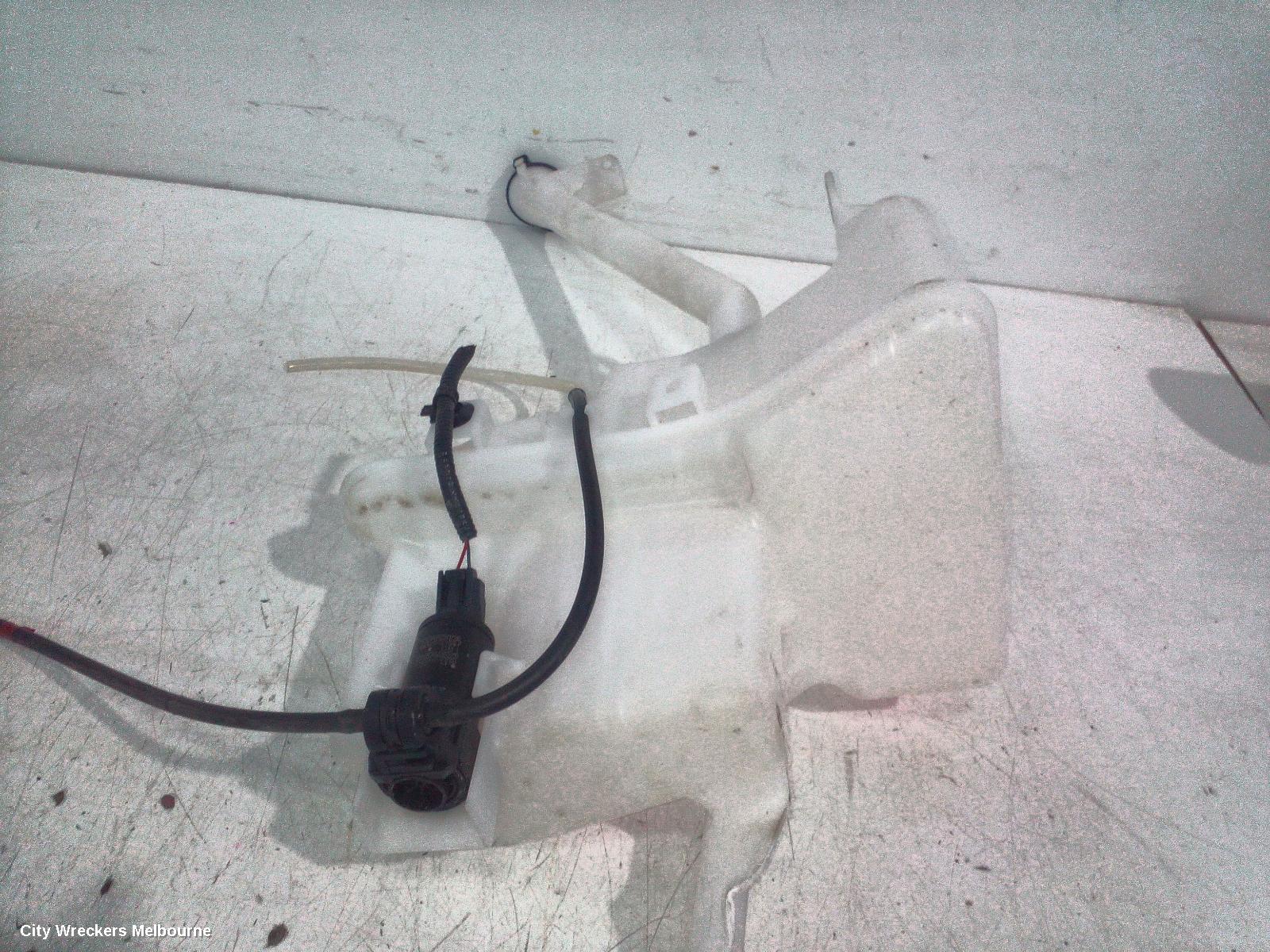 TOYOTA C-HR WASHER BOTTLE, GEN 1, 12/2016 - 09/2023 - Image 3