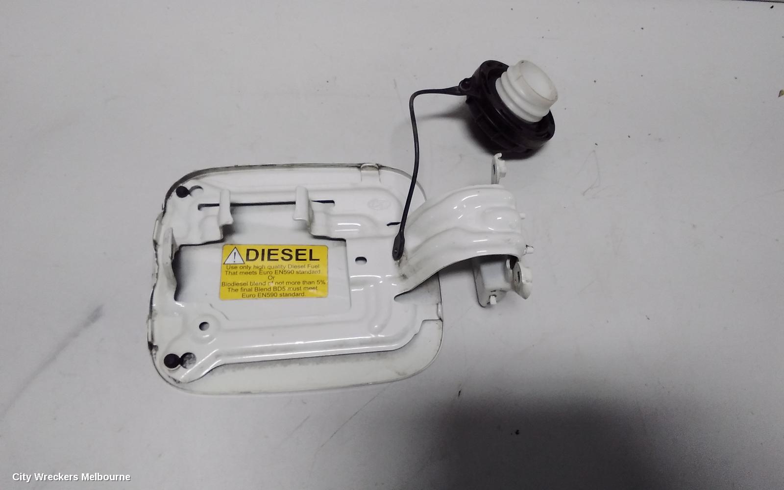 HYUNDAI ILOAD/IMAX FUEL DOOR / FILLER, FUEL CAP, TQ, DIESEL TYPE, 11/2007 ONWARDS - Image 2