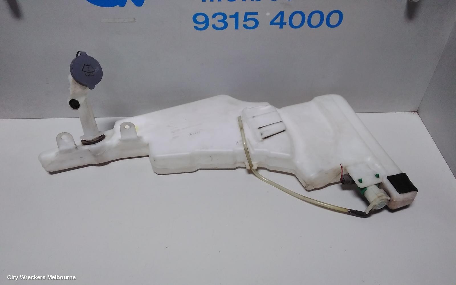 NISSAN NAVARA WASHER BOTTLE, NP300, 05/2015 ONWARDS - Image 2