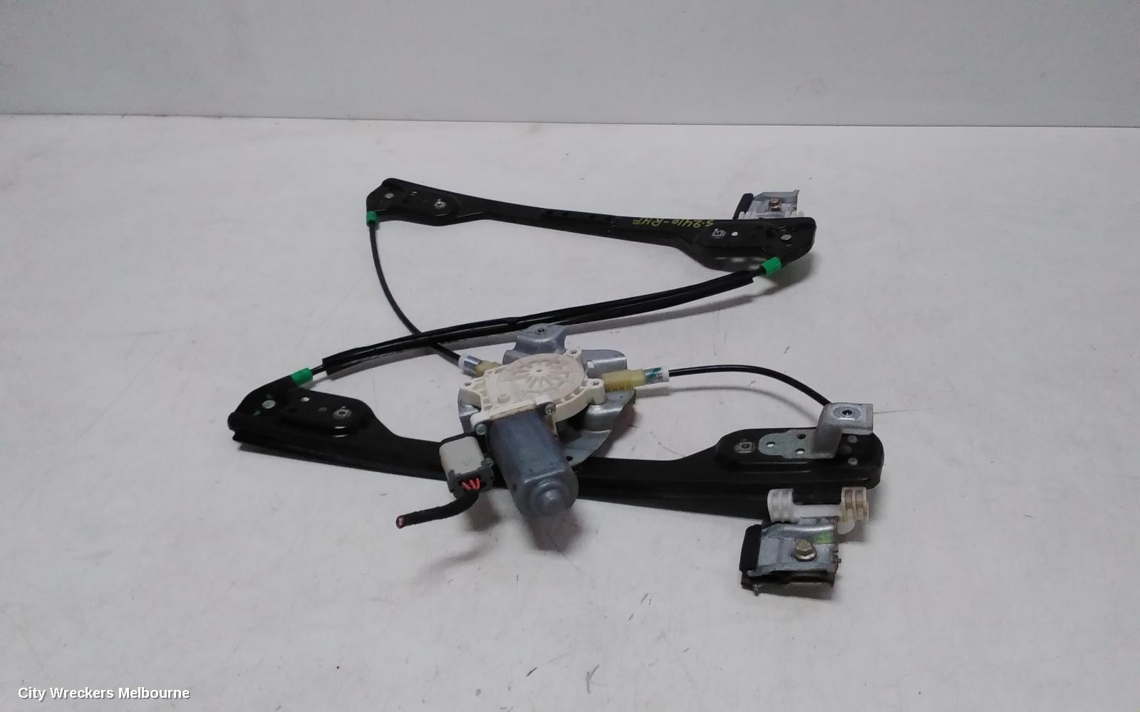 CHRYSLER 300C RIGHT FRONT WINDOW REG/MOTOR, POWER, 01/2005 ONWARDS - Image 1