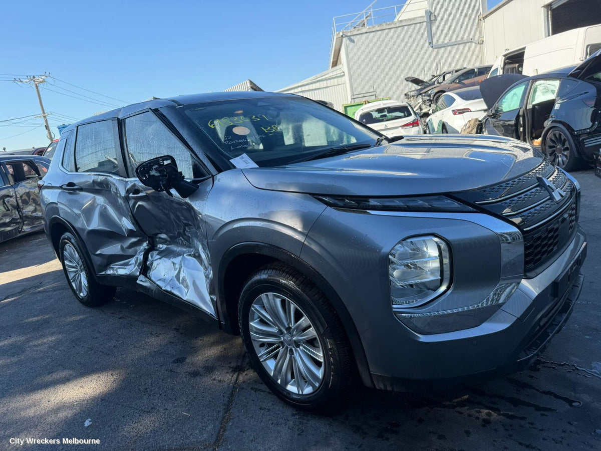 MITSUBISHI OUTLANDER COURTESY LIGHT, ZM, 08/2021 ONWARDS - Image 2