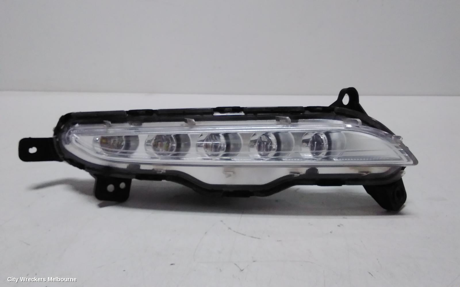 HYUNDAI TUCSON RIGHT INDICATOR/FOG/SIDE, DAYTIME RUNNING LAMP, TL, KOREAN BUILT (VIN KMHJ), 07/2015 - 06/2018 - Image 1