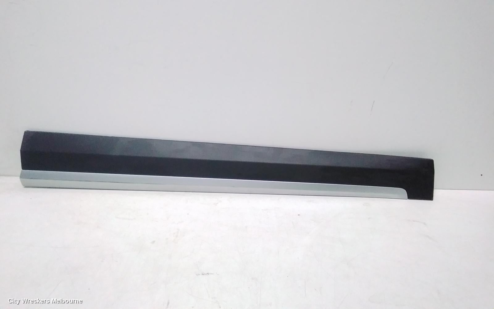 MG ZS DOOR MOULD, LEFT FRONT DOOR: 115459, AZS1, 09/2017 - 06/2025 - Image 2