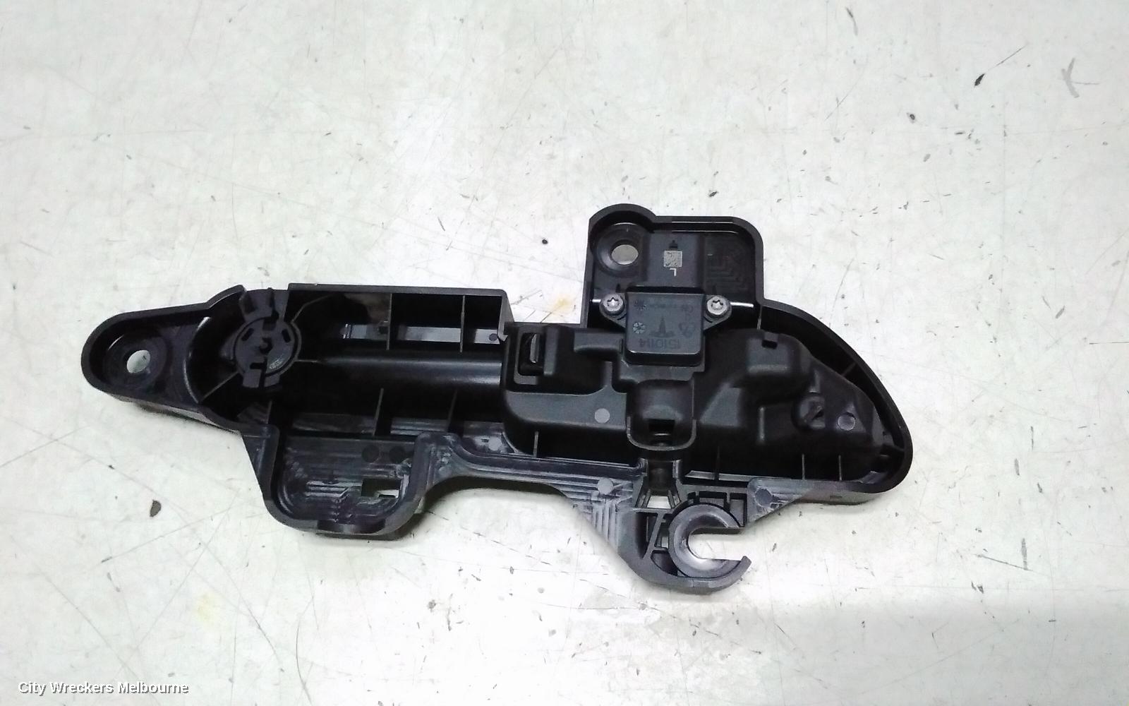 TESLA MODEL Y DOOR HANDLE, 1ST GEN, OUTER, LH REAR, GLOSS BLACK, 03/2022 ONWARDS - Image 3