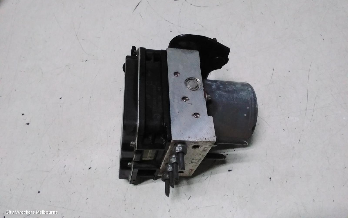 TOYOTA TARAGO ABS PUMP/MODULATOR, ACR50R/GSR50R, P/N 4454028210, 01/2006 - 06/2020 - Image 3