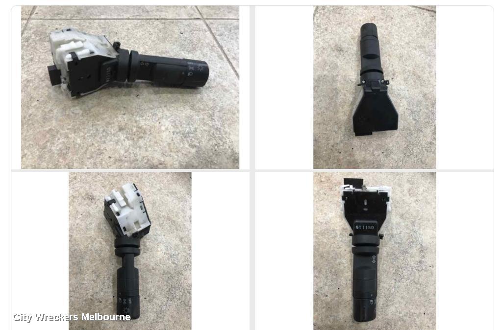 NISSAN NAVARA COMBINATION SWITCH, D40, FLASHER SWITCH, NON DRIVING LAMP TYPE, 09/2005 - 08/2015 - Image 1