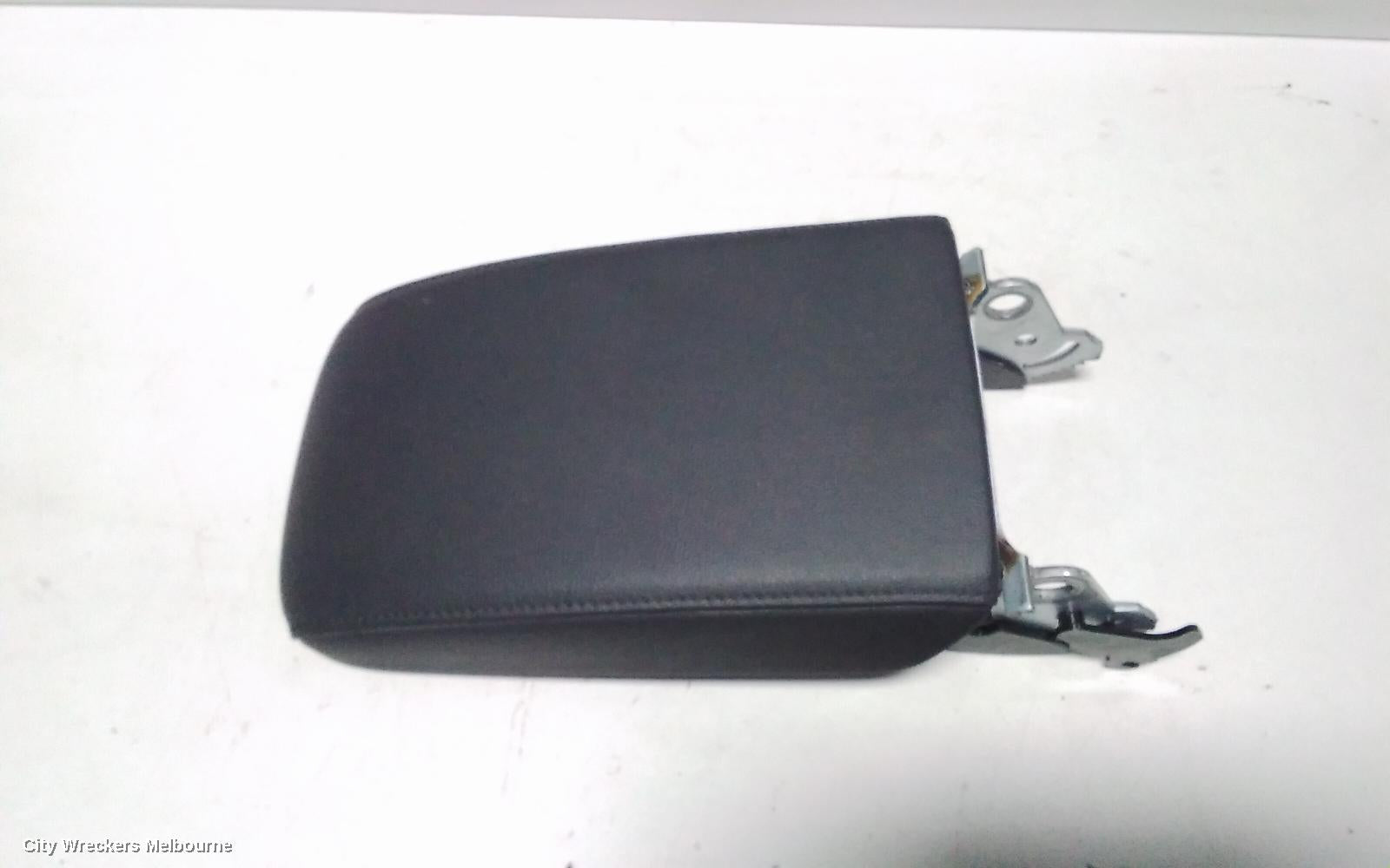 VOLKSWAGEN TIGUAN CONSOLE, 5NA, CONSOLE LID, LEATHER, 06/2016 ONWARDS - Image 2
