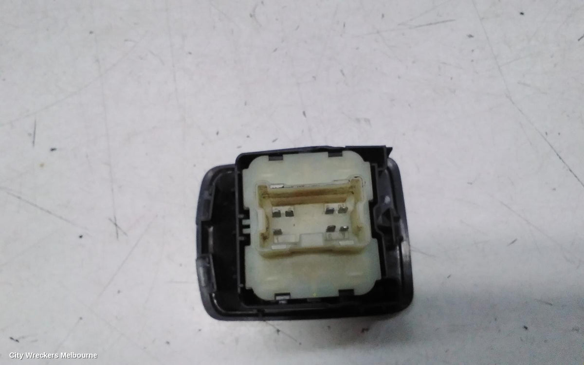 RENAULT KANGOO PWR DR WIND SWITCH, X61, RH FRONT (MASTER SWITCH), 10/2010 - 02/2022 - Image 3