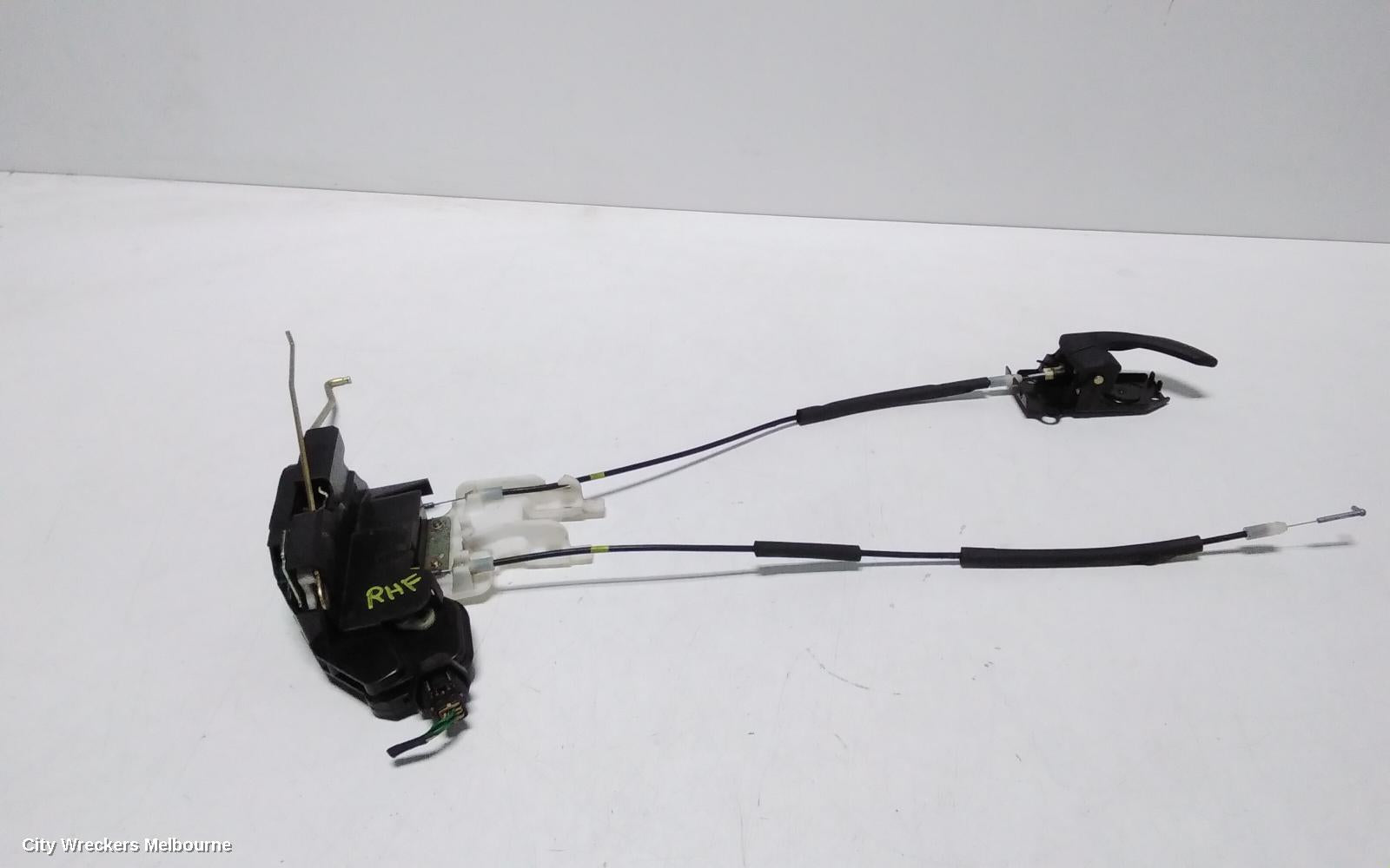 HYUNDAI SANTA FE DOOR/BOOT/GATE LOCK, RIGHT FRONT DOOR LOCK, SM, 11/2000 - 11/2005 - Image 1